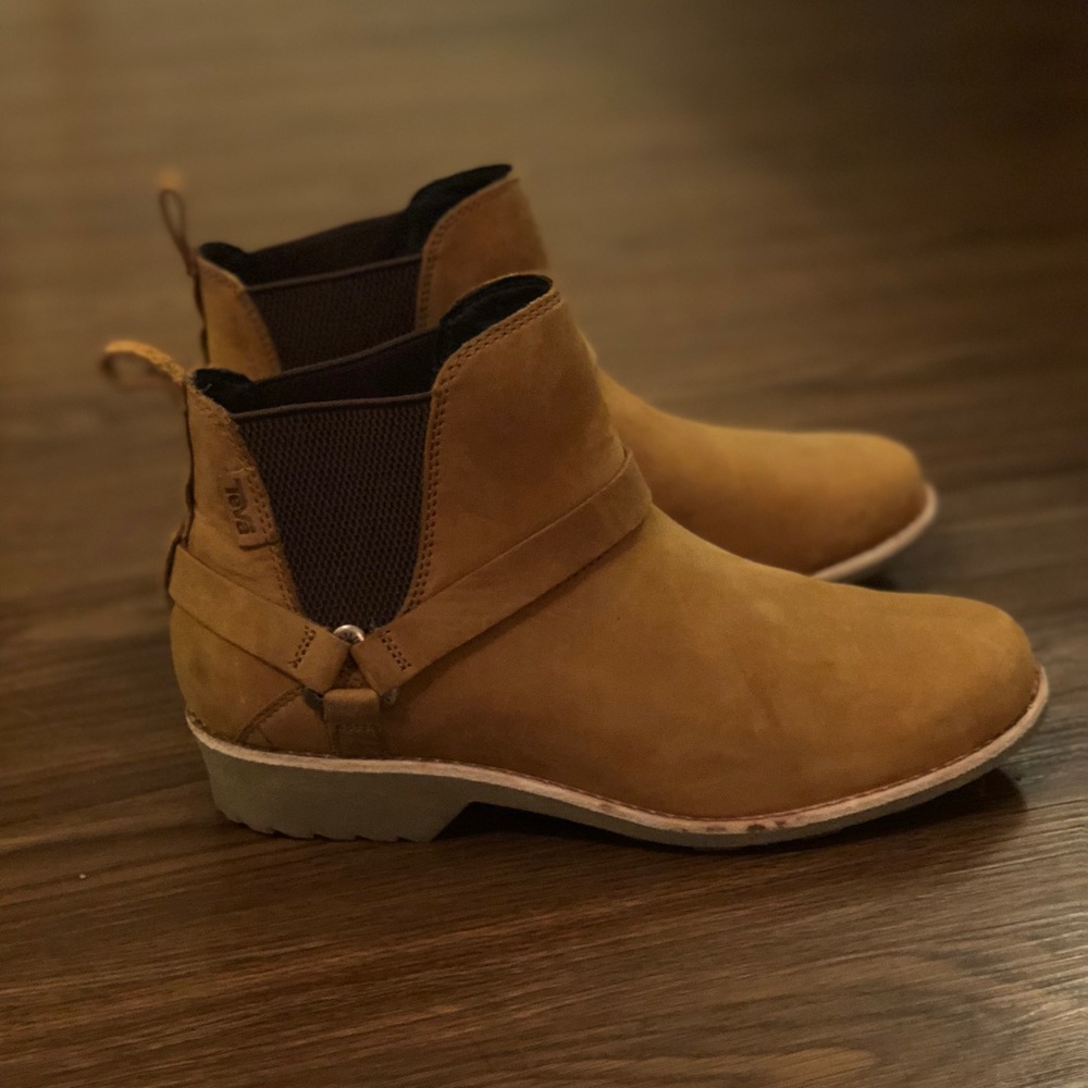 Teva De La Vina Chelsea boot